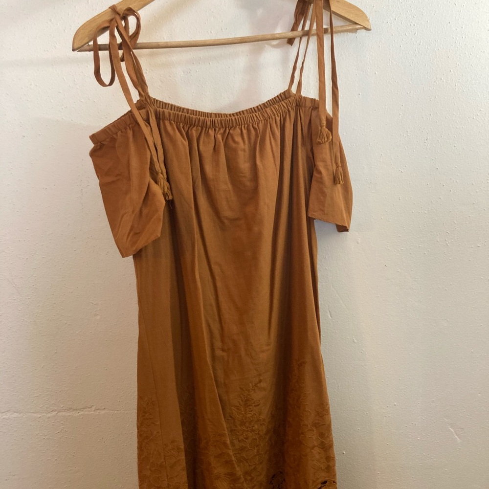 Madewell embroidered eyelet cold shoulder dress - Picture 2 of 7